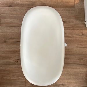 Hatch Baby Grow Smart Changing Pad and Scale